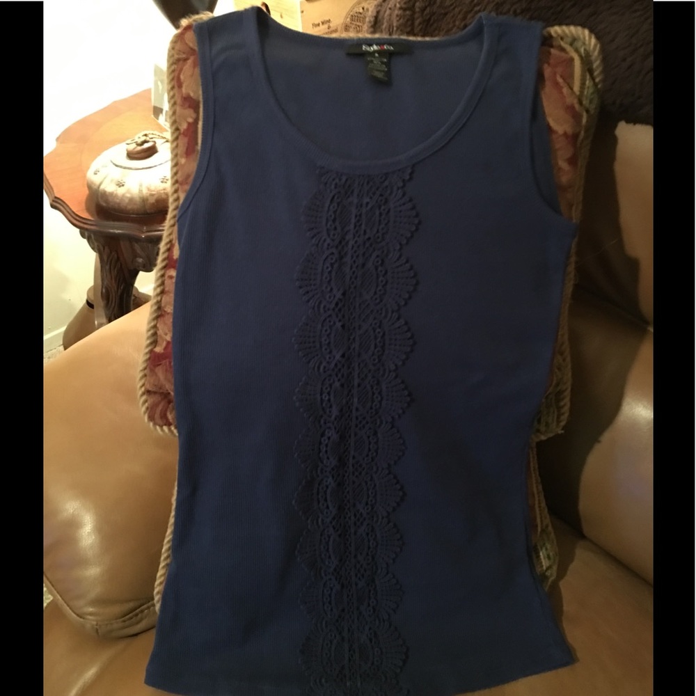Sleeveless top